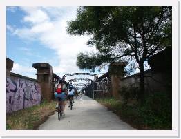 pict8993 * 2560 x 1920 * (2.43MB)