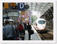 pict5145 * (Germany,Köln), Platform 1, Köln Hauptbahnhof, Our ICE 126 service. * 2560 x 1920 * (2.36MB)